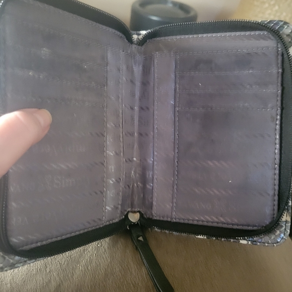 Vera Wang - Picture 5 of 16